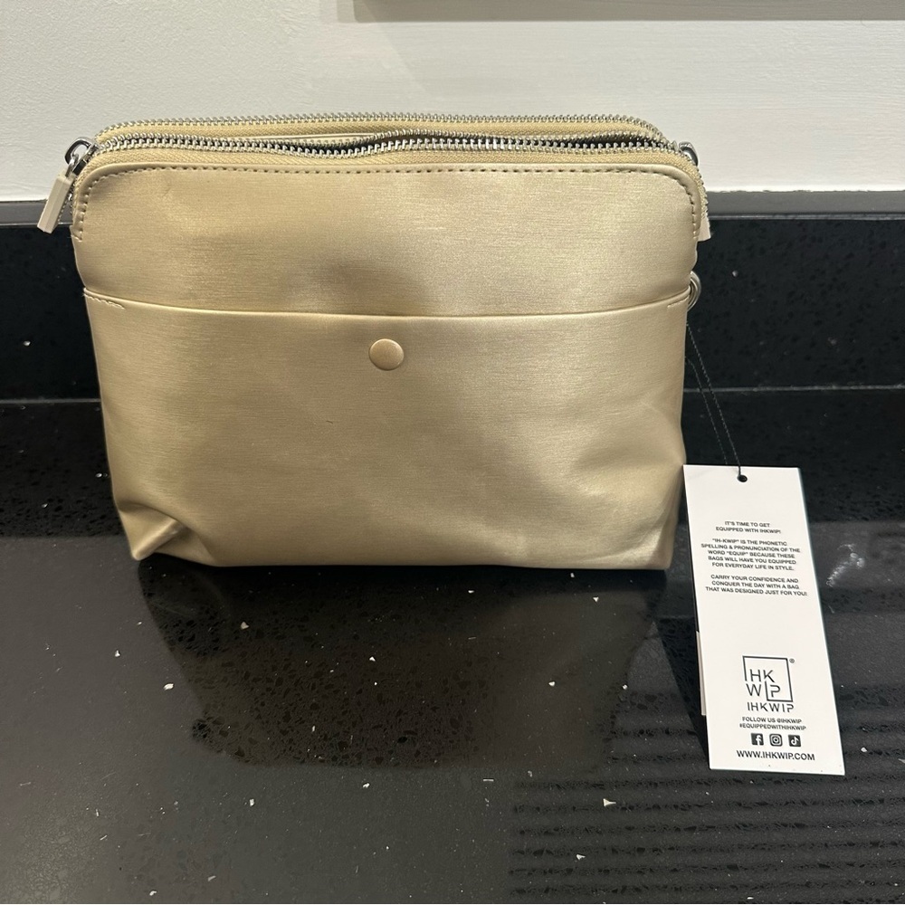 IHKWIP City Chic Double Entry Crossbody Bag NWT RFID Metallic Champagne - Picture 3 of 10